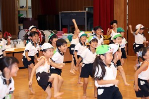 組体操・バルーン活動がんばっています！　A・B　NO.1