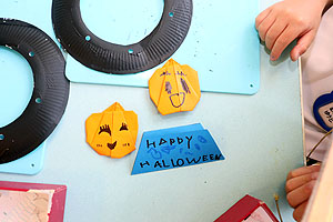 ハロウィンの制作　D