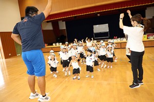 体操教室　かけっこ頑張ったね！　こあら