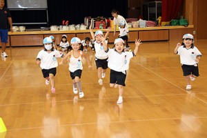 体操教室　かけっこ頑張ったね！　こあら