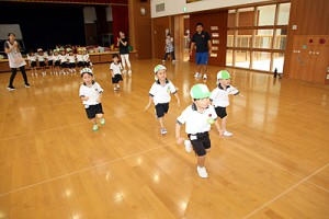 体操教室　   かけっこ頑張ったね！　うさぎ・ことり