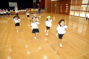 体操教室　   かけっこ頑張ったね！　うさぎ・ことり
