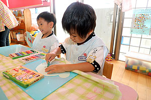 運動会の招待状の制作　こあら