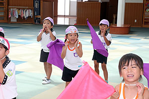 運動会のリズム活動　ばら・すみれ