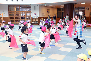 運動会のリズム活動　ばら・すみれ