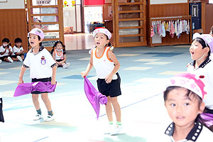 運動会のリズム活動　ばら・すみれ