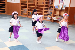 運動会のリズム活動　ばら・すみれ