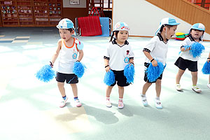 運動会のリズム活動　ぱんだ・こあら・きりん