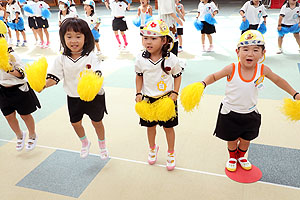 運動会のリズム活動　ぱんだ・こあら・きりん