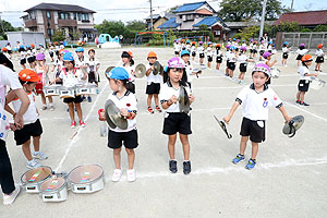 鼓隊の活動頑張っています！　C・D・E