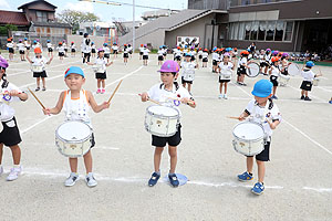 鼓隊の活動頑張っています！　C・D・E