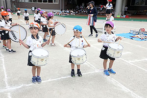 鼓隊の活動頑張っています！　C・D・E