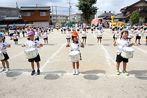 鼓隊の活動頑張っています！　C・D・E