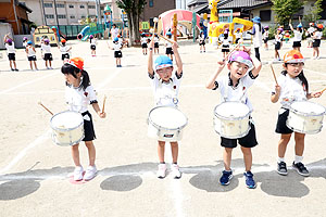 鼓隊の活動頑張っています！　C・D・E