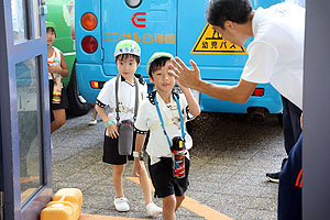 運動会予行１　　年長組　鼓笛・A・B