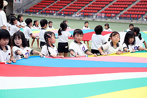 運動会予行4　　　年長組　バルーン