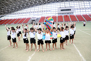 運動会予行4　　　年長組　バルーン