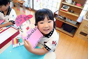 運動会の招待状の制作　ばら