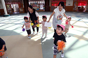 運動会のリズム活動　ひよこ