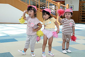 運動会のリズム活動　ひよこ