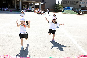 運動会のかけっこ活動　年中組