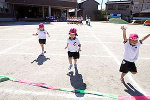 運動会のかけっこ活動　年中組