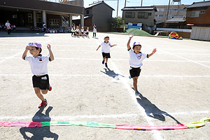 運動会のかけっこ活動　年中組