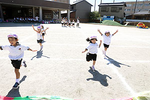 運動会のかけっこ活動　年中組