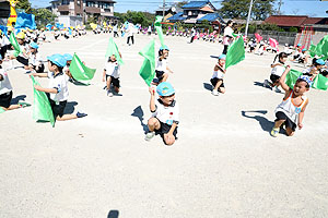 運動会のリズム活動　年中組