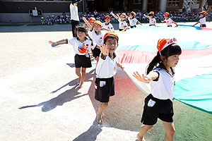 運動会のバルーン活動　年長組