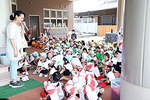 運動会予行が行われました　リズム　年少組