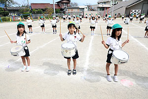 運動会予行が行われました　鼓笛　A・B