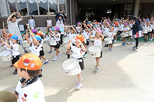 運動会予行が行われました　鼓笛　C・D・E