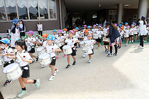 運動会予行が行われました　鼓笛　C・D・E
