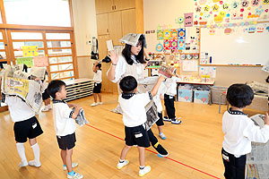 新聞遊び　たんぽぽ