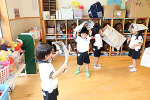新聞遊び　たんぽぽ