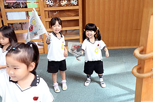年中組さんの運動会活動を応援しました！　ぱんだ