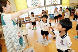 新聞紙ゲーム　すみれ