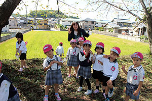 お散歩楽しかったね！　うさぎ・ばら