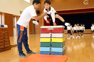 体操教室　跳び箱にチャレンジ‼　C