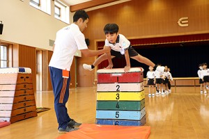 体操教室　跳び箱にチャレンジ‼　C