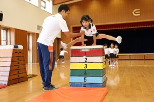 体操教室　跳び箱にチャレンジ‼　C