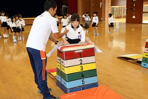 体操教室　跳び箱にチャレンジ‼　C