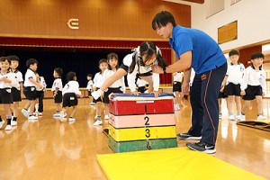 体操教室　跳び箱にチャレンジ‼　D