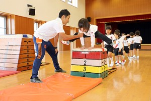 体操教室　跳び箱にチャレンジ‼　D