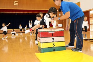 体操教室　跳び箱にチャレンジ‼　E