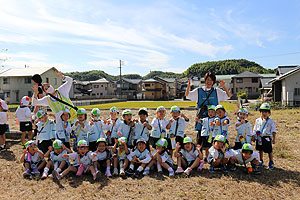 お散歩楽しかったね　きりん・ことり