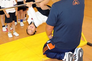 体操教室　鉄棒がんばったね‼　すみれ