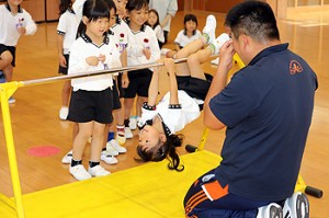 体操教室　鉄棒がんばったね‼　すみれ