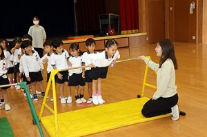 体操教室　鉄棒がんばったね‼　すみれ